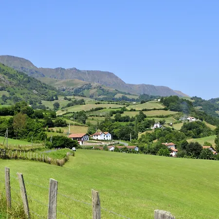 Vvf Pays Basque 3* سانت إتيان دو بايجوري